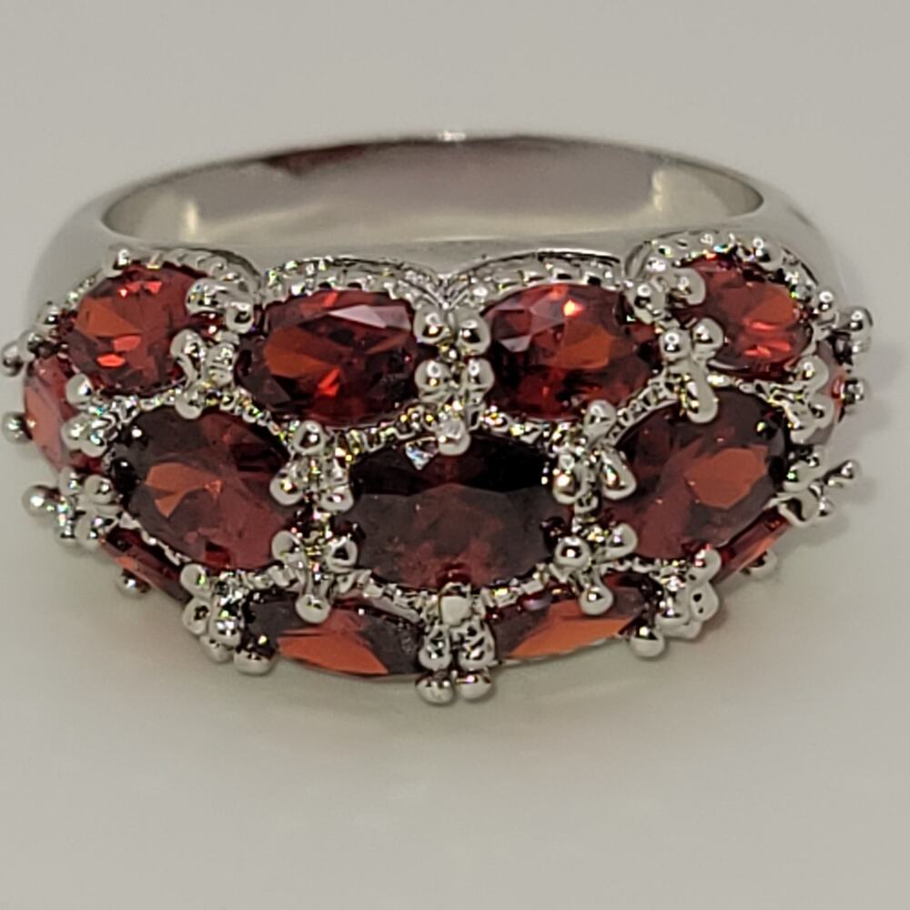 925 Sterling & Garnet Cluster Oval Ring